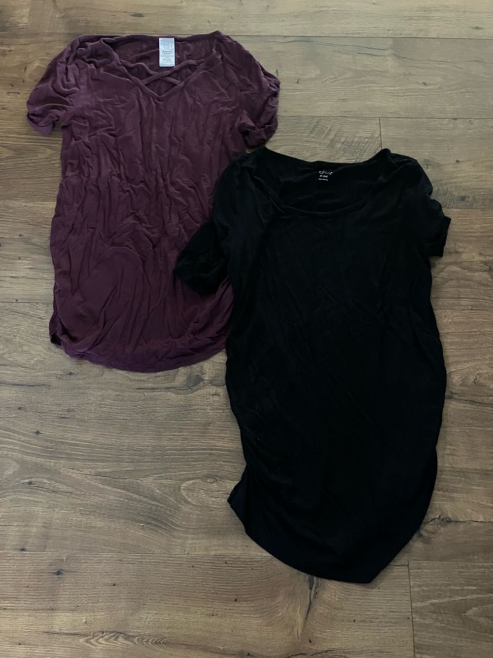 Medium Maternity Short Sleeve V-Neck Tops Bundle